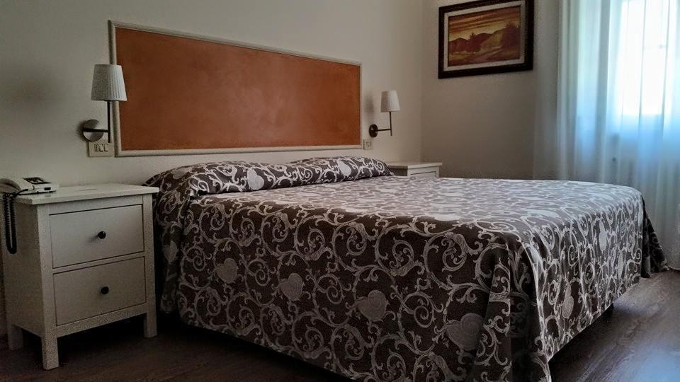Hotel Stipino Lucca Værelse billede